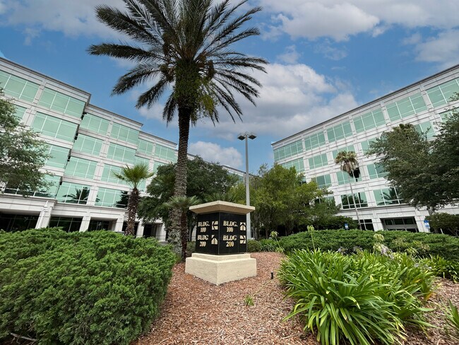 Plus de détails pour 4600 Touchton Rd E, Jacksonville, FL - Bureau à louer