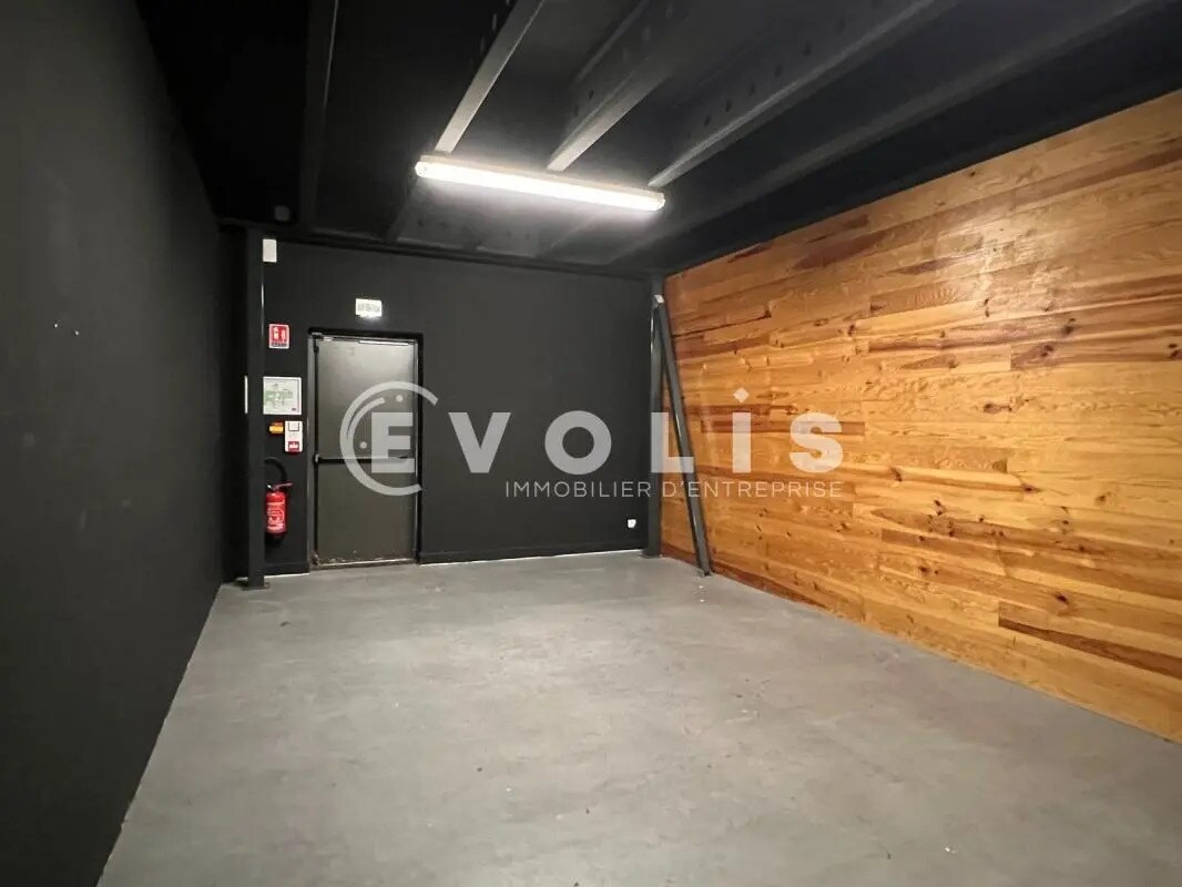 Flex in Le Haillan for lease Interior Photo- Image 1 of 11