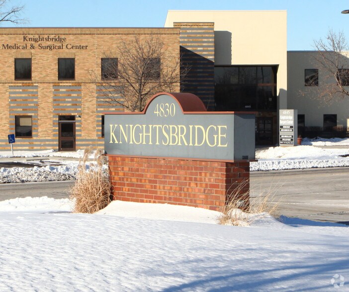 4830 Knightsbridge Blvd, Columbus, OH à louer - Photo du bâtiment - Image 3 de 19