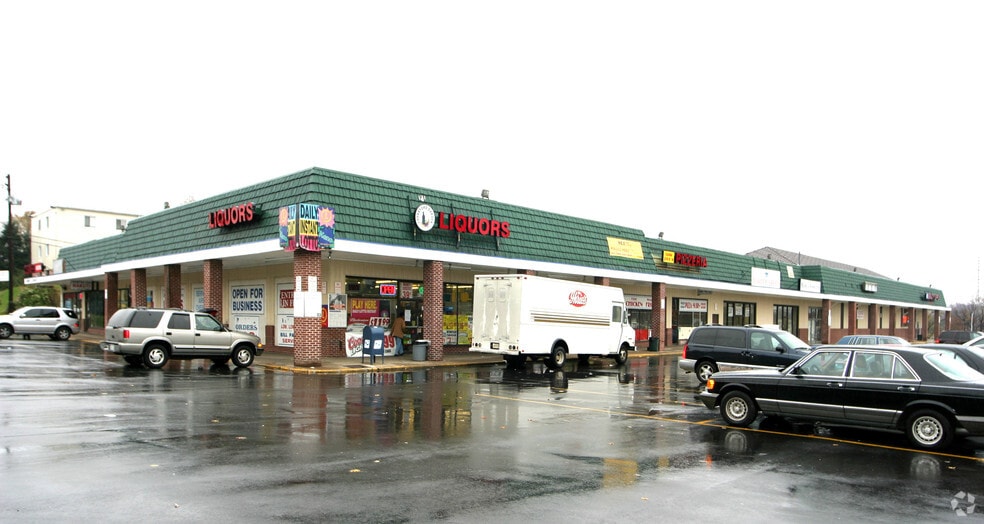 5418-5432 Sinclair Ln, Baltimore, MD for lease - Building Photo - Image 2 of 16