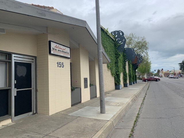 155 Main St, Woodland, CA à louer - Photo du bâtiment - Image 2 de 32