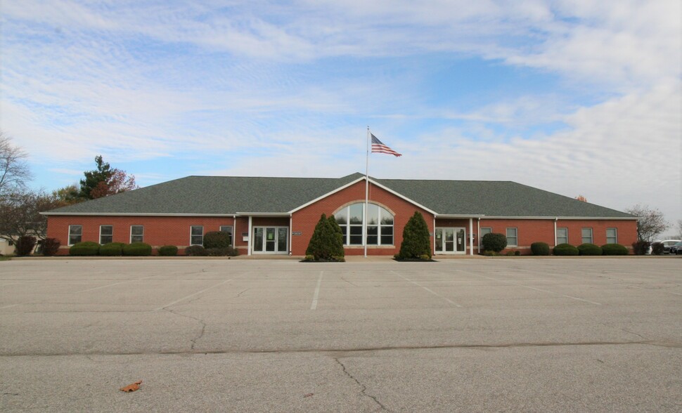 470 Bennett Dr, Warren, IN for lease - Building Photo - Image 1 of 11