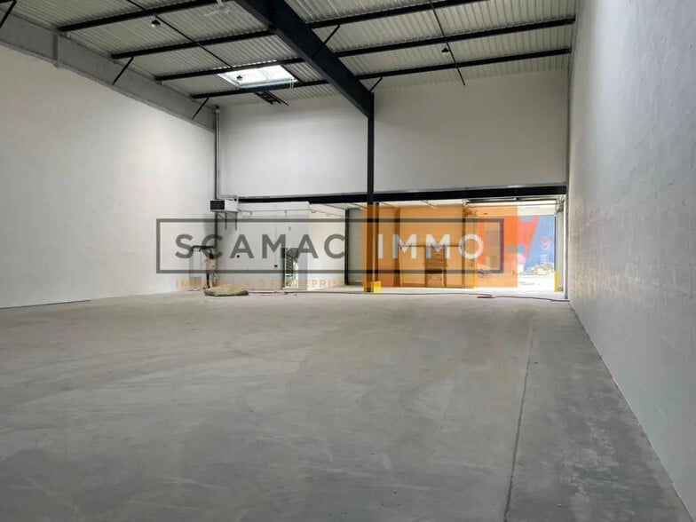 Flex in for lease - Interior Photo - Image 1 of 5