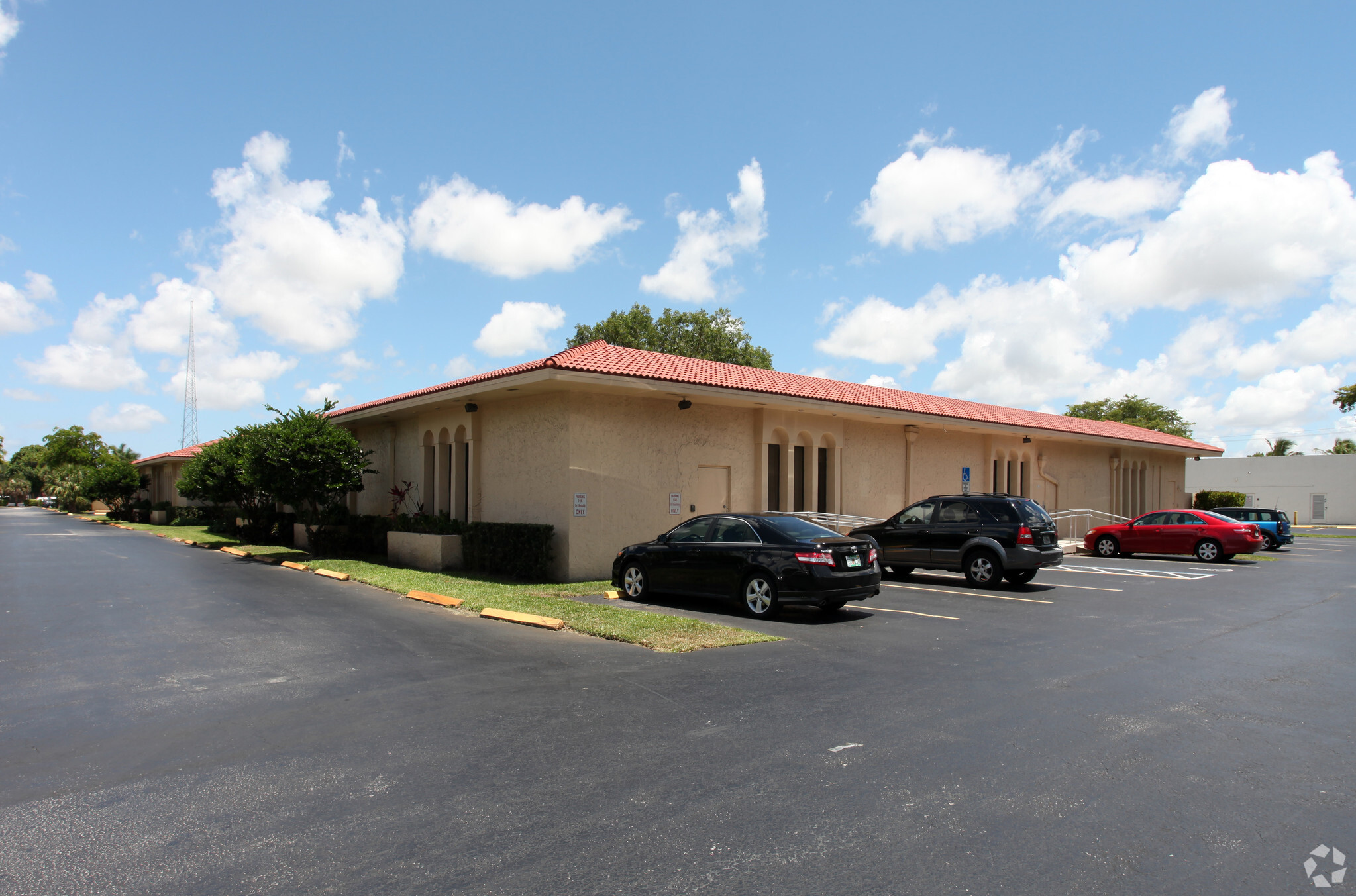 7500 NW 5th St, Plantation, FL for sale Primary Photo- Image 1 of 9