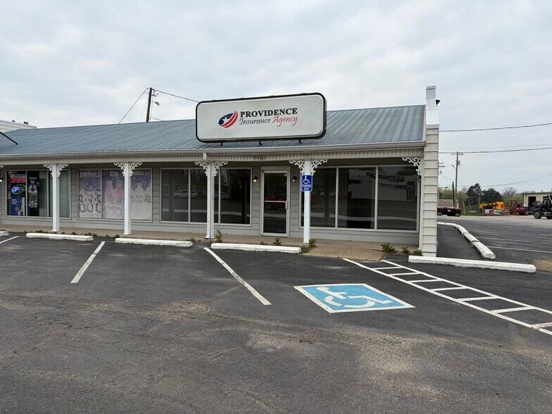 1161 NW Broad St, Murfreesboro, TN à louer - Photo du bâtiment - Image 2 de 16