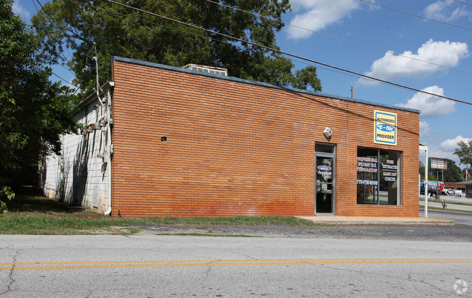 242 S Mulberry St, Jackson, GA for lease - Building Photo - Image 2 of 14