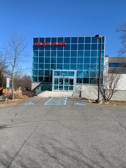 6621 Richmond Hwy, Alexandria, VA à louer - Photo du bâtiment - Image 2 de 8