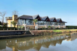 More details for Hurst Rd, East Molesey - Office for Lease