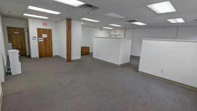 1795 Boston Post Rd, Guilford, CT for lease Interior Photo- Image 2 of 26