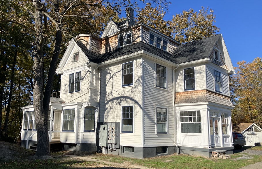 54 Parkwood Blvd, Hudson, NY for sale - Building Photo - Image 3 of 20