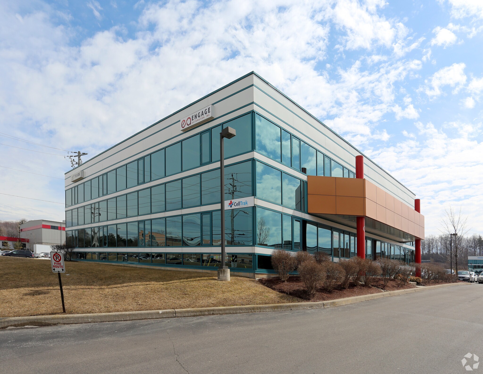 260 Holiday Inn Dr, Cambridge, ON à vendre Photo principale- Image 1 de 1