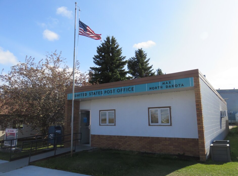 211 Main St, Max, ND à vendre Photo principale- Image 1 de 5