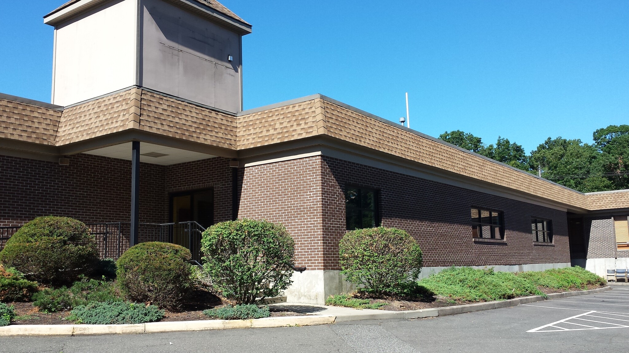 750 Bridgeport Ave, Shelton, CT for lease Building Photo- Image 1 of 2