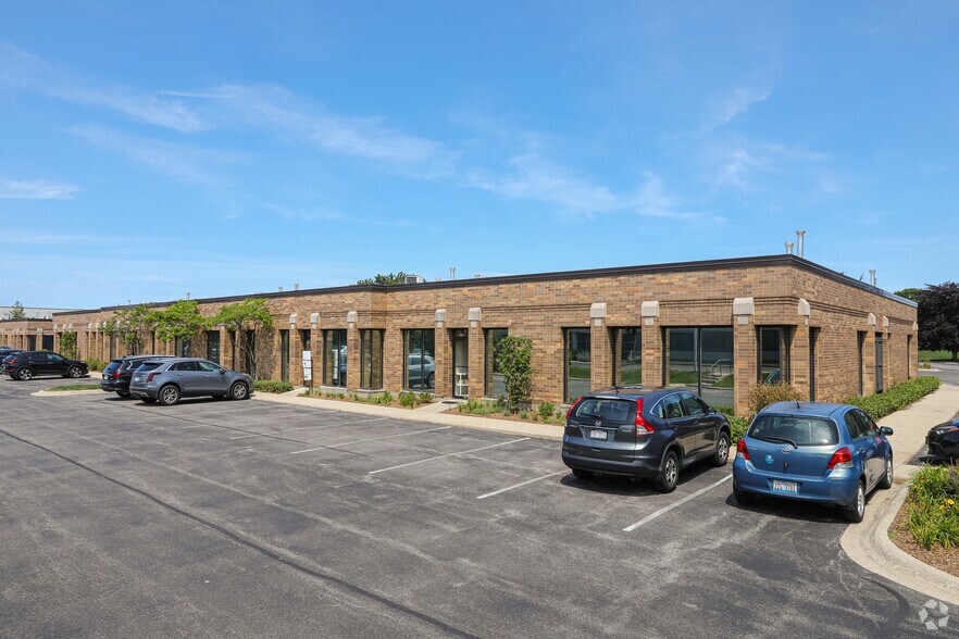 3000 Dundee Rd, Northbrook, IL à louer - Photo du bâtiment - Image 2 de 6