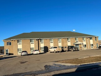 Plus de détails pour 1007 11th St E, Bottineau, ND - Services hôteliers à vendre