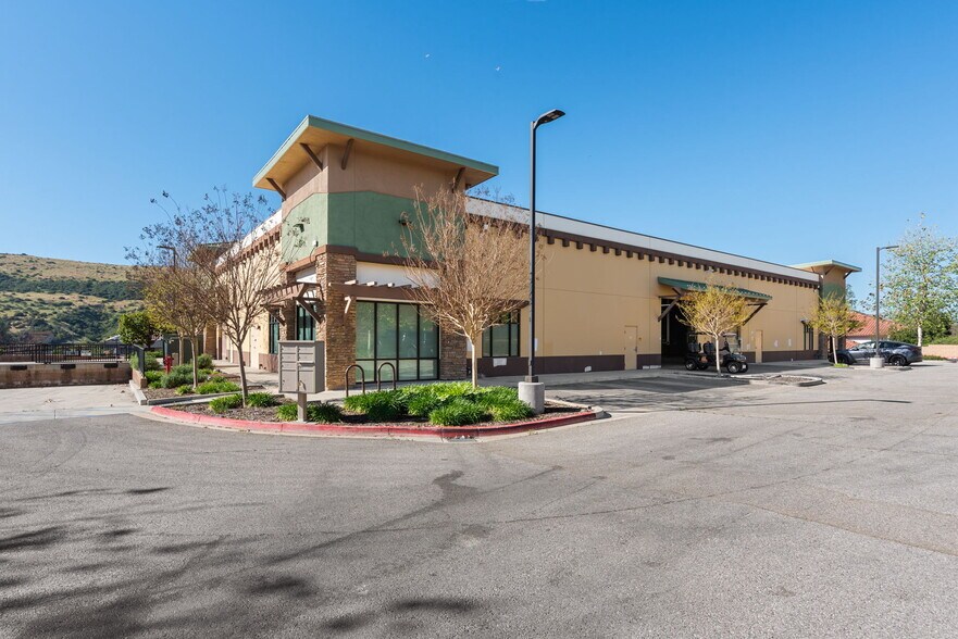 28721 Canwood St, Agoura Hills, CA à louer - Photo du bâtiment - Image 2 de 13