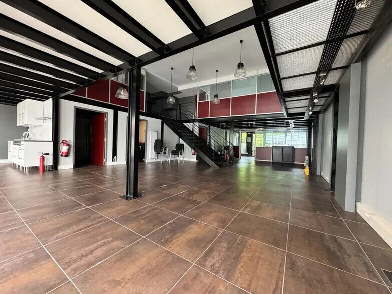 Bureau dans Ivry-sur-Seine à louer - Photo intérieure - Image 2 de 12