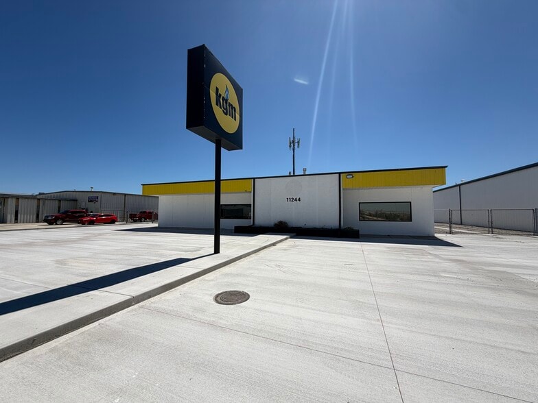 11244 E 55th Pl, Tulsa, OK for lease - Primary Photo - Image 1 of 25