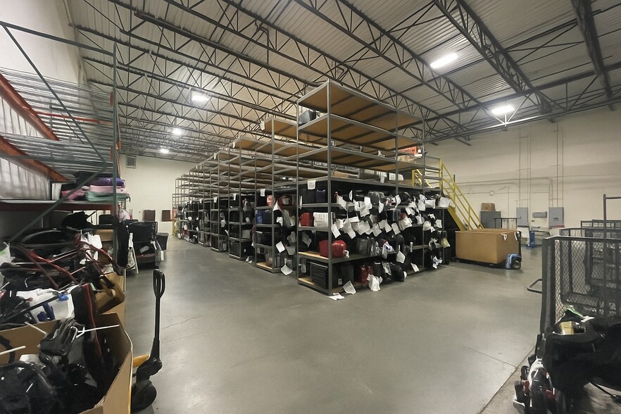 790 Atlanta S Pky, Atlanta, GA à louer - Photo du bâtiment - Image 3 de 4