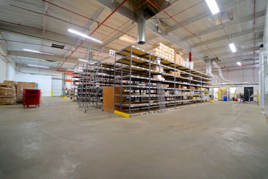 3019 Vail Ave, Commerce, CA à vendre - Photo du bâtiment - Image 3 de 8