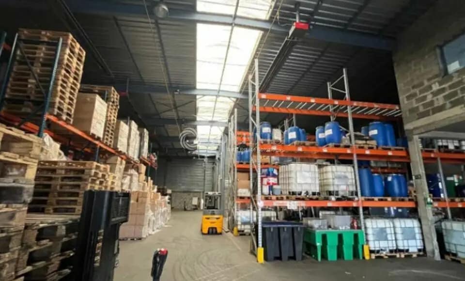 Industriel dans Genas à louer - Photo intérieure - Image 2 de 2