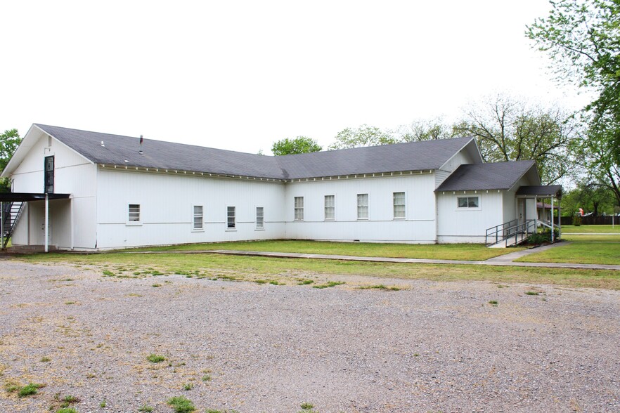 230 W Beech St, Lexington, OK for sale - Building Photo - Image 3 of 8