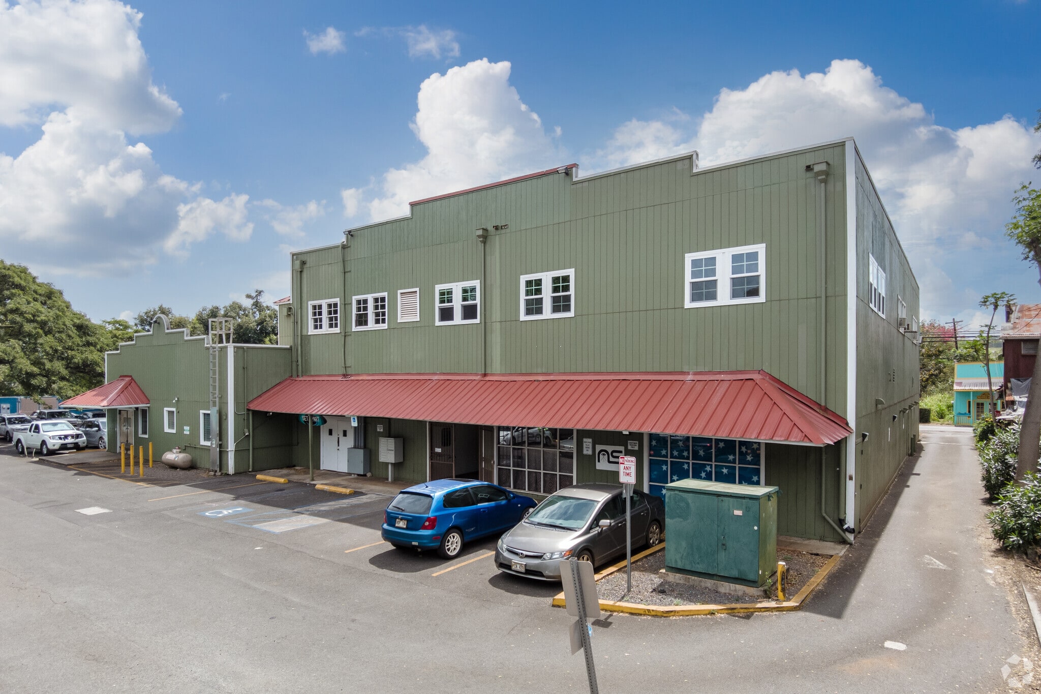 66-437 Kamehameha Hwy, Haleiwa, HI for lease Primary Photo- Image 1 of 25