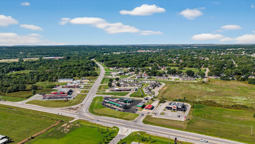 1199 John Dahl Ave, Pawhuska, OK à vendre - Photo du bâtiment - Image 3 de 22