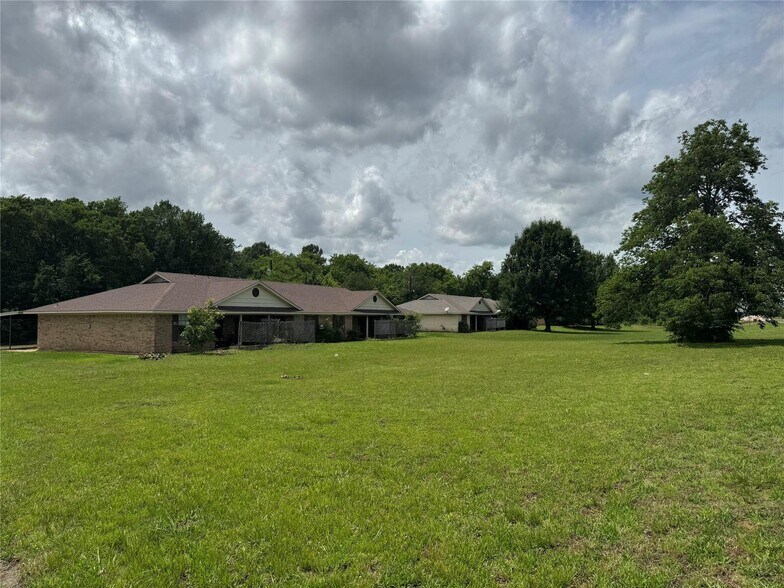 4515 SE Loop 286, Paris, TX à vendre - Photo du bâtiment - Image 2 de 35