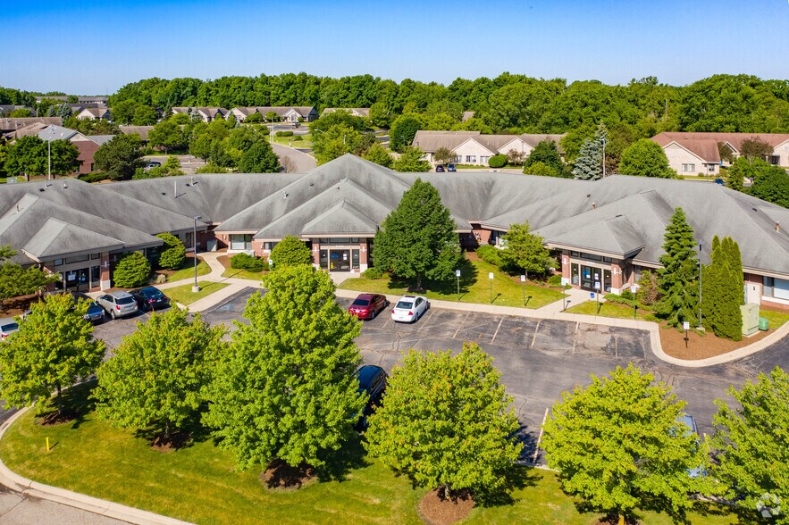 6465 Millenium Dr, Lansing, MI à louer - Photo du bâtiment - Image 3 de 3