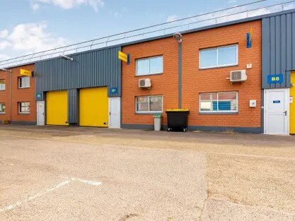 Industriel dans SAINT-OUEN-L'AUMONE à louer - Photo du bâtiment - Image 3 de 19