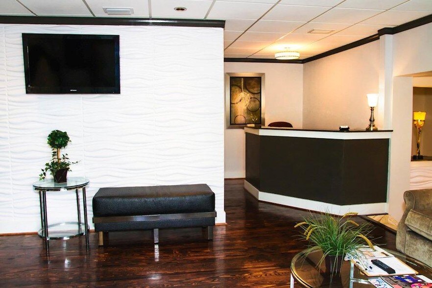 4124 W Linebaugh Ave, Tampa, FL à vendre - Hall d’entrée - Image 3 de 6