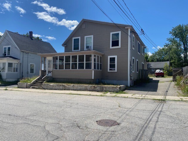 52 North Ave, Sanford, ME à vendre Photo principale- Image 1 de 1