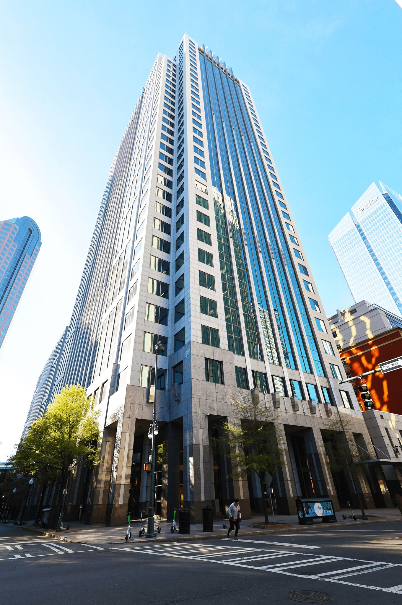 401 S Tryon St, Charlotte, NC for lease Building Photo- Image 1 of 9