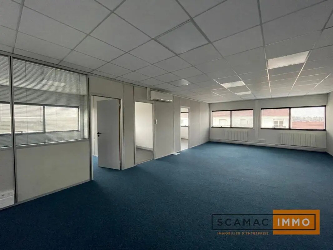 Office in Chilly-Mazarin for sale Building Photo- Image 1 of 7