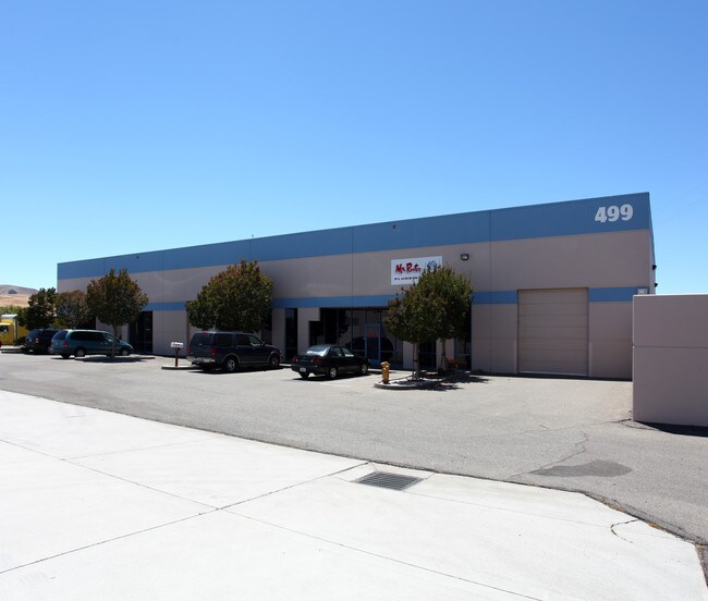 Plus de détails pour 499 Watt Dr, Fairfield, CA - Industriel à louer