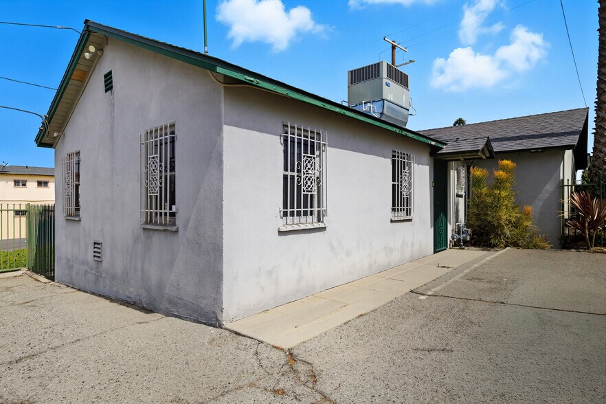 7601 Crenshaw Blvd, Los Angeles, CA à louer - Photo du bâtiment - Image 2 de 16