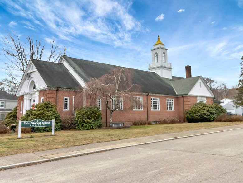 71 Linden St, Attleboro, MA à vendre - Photo principale - Image 1 de 3