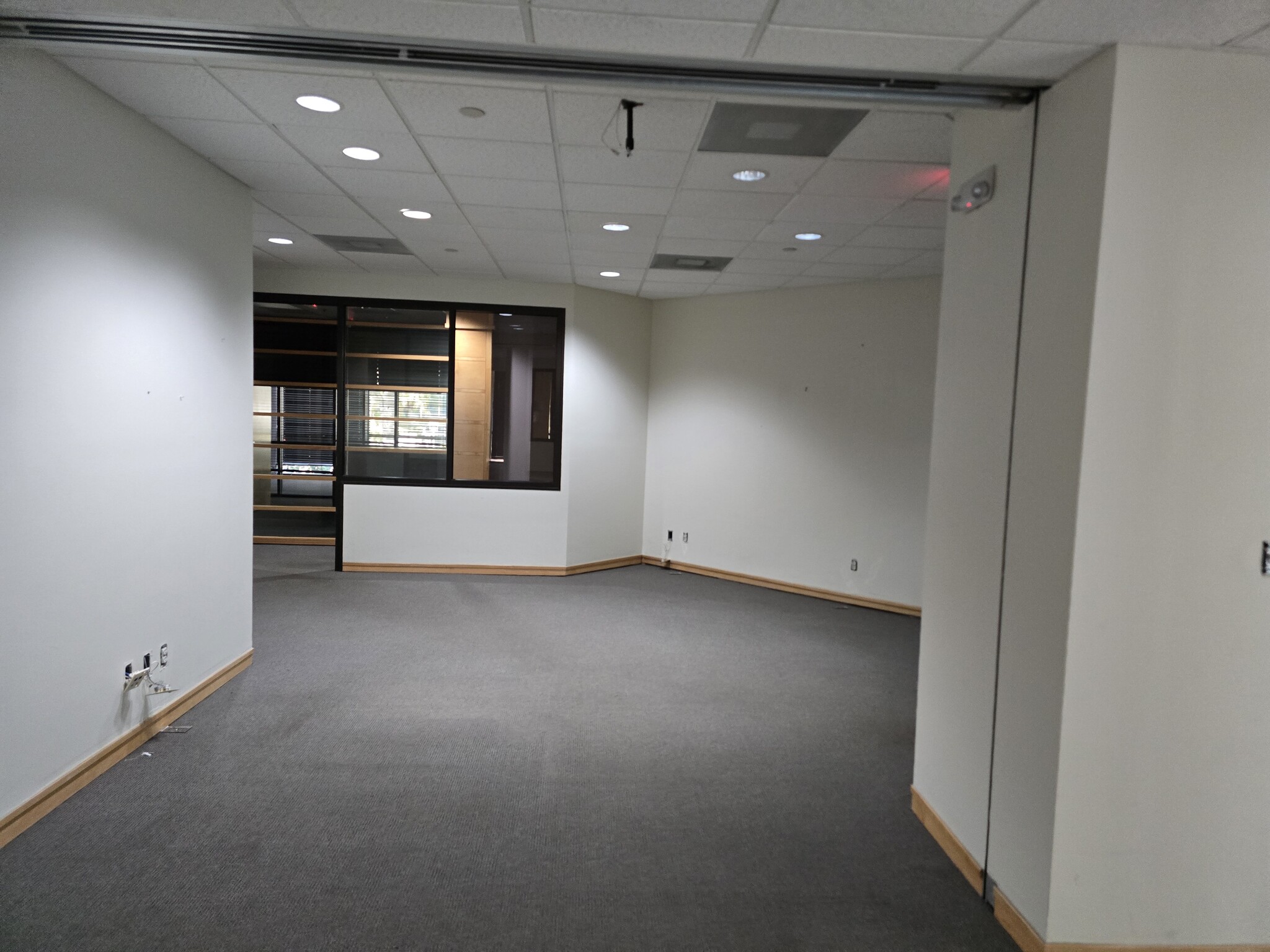 28050 US Hwy 19 N, Clearwater, FL for lease Interior Photo- Image 1 of 12