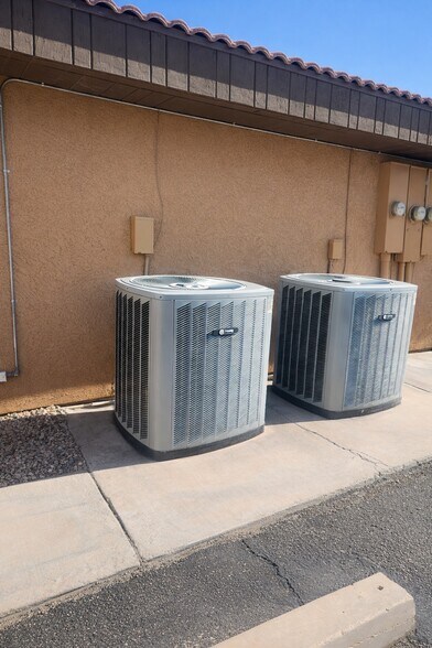 1801 W 24th St, Yuma, AZ à vendre - Photo du bâtiment - Image 2 de 24