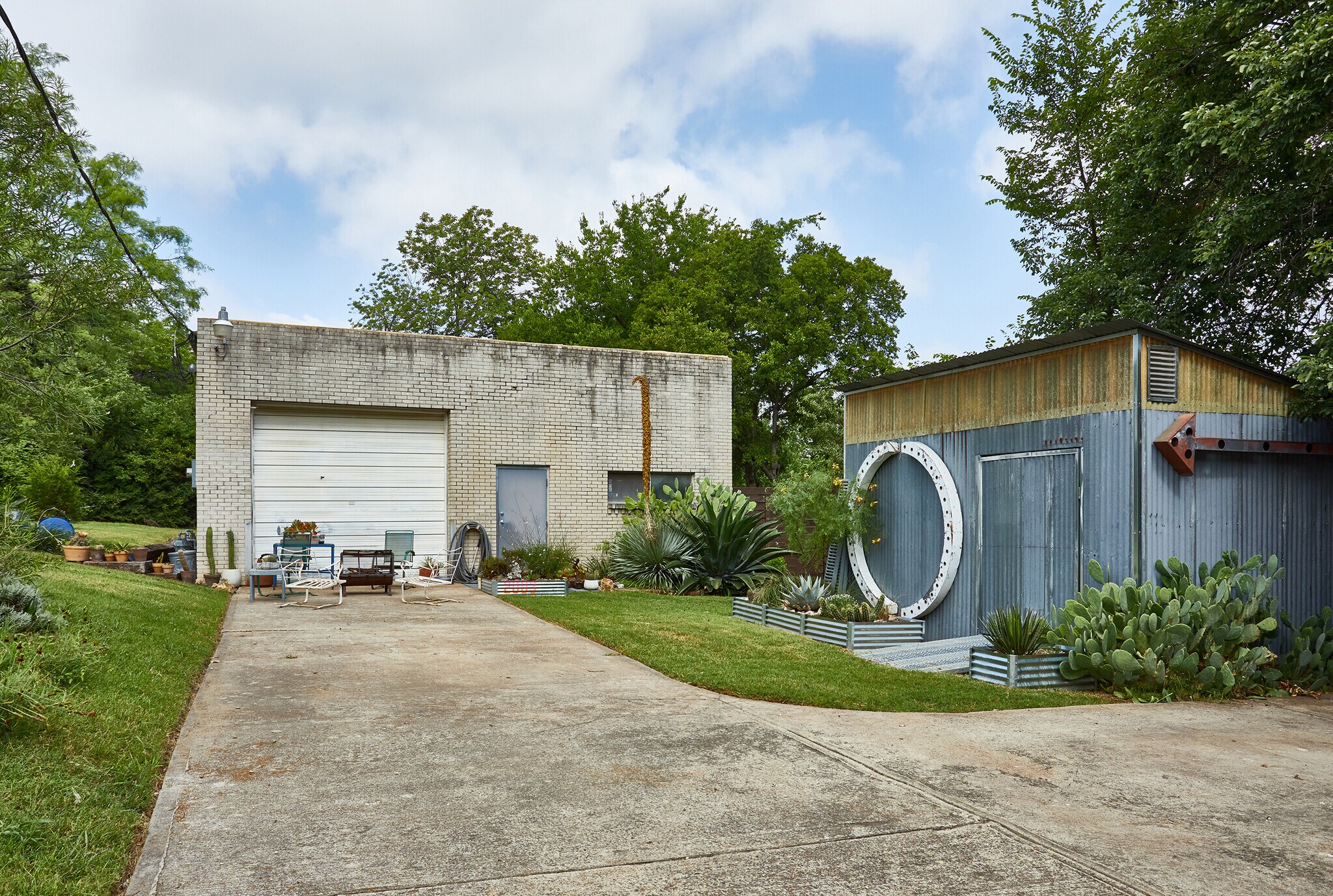 2003 Brundrette, Dallas, TX for lease Primary Photo- Image 1 of 21