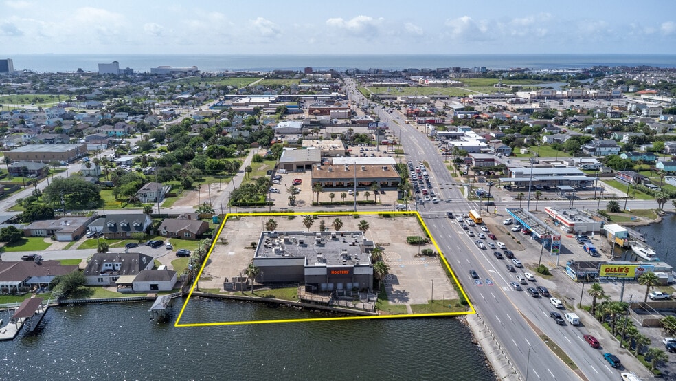 6028 Heards Ln, Galveston, TX for sale - Building Photo - Image 1 of 10