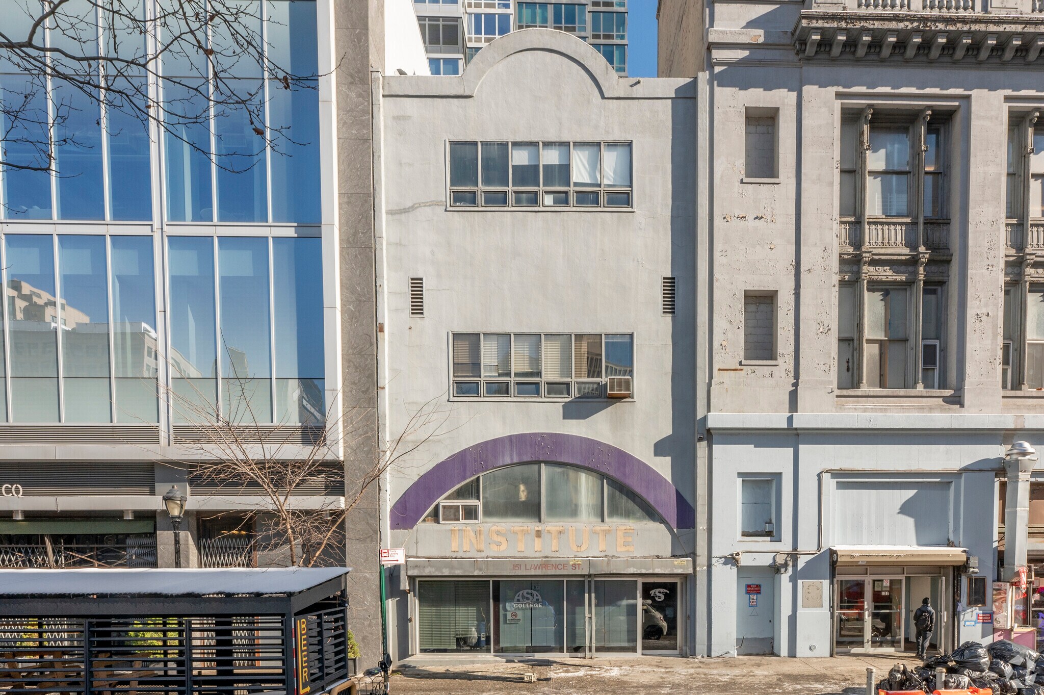 147 Lawrence St, Brooklyn, NY à vendre Photo principale- Image 1 de 1