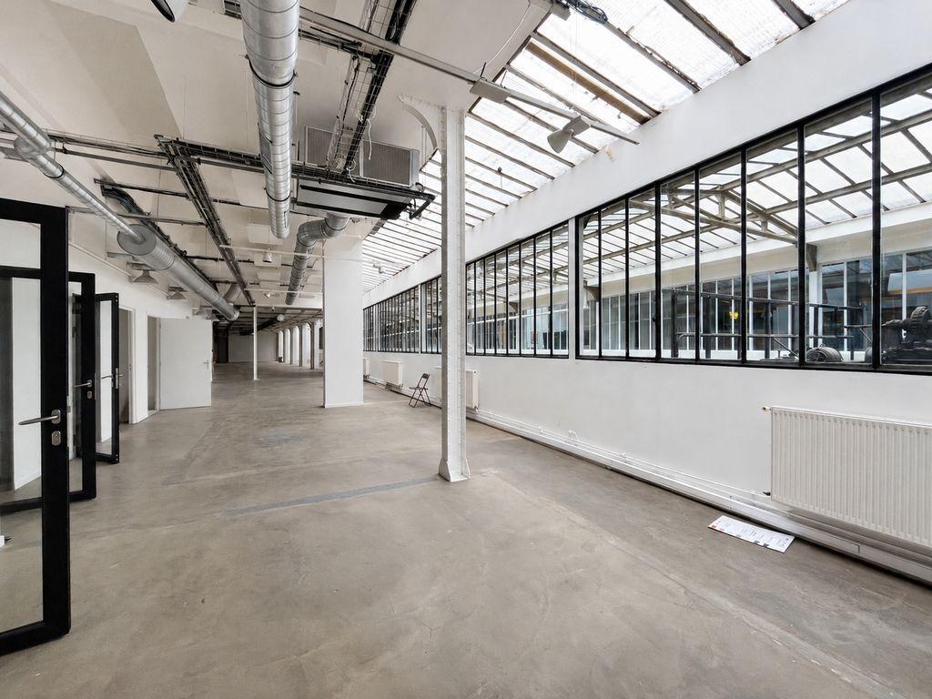 18 Rue Du Faubourg Du Temple, Paris for lease Interior Photo- Image 1 of 8