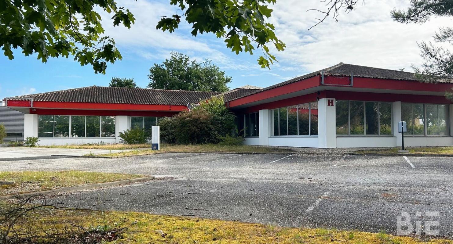 Office in Mérignac for sale Building Photo- Image 1 of 3