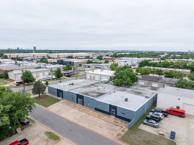 209-211 NE 38th St, Oklahoma City, OK à louer - Photo principale - Image 1 de 3
