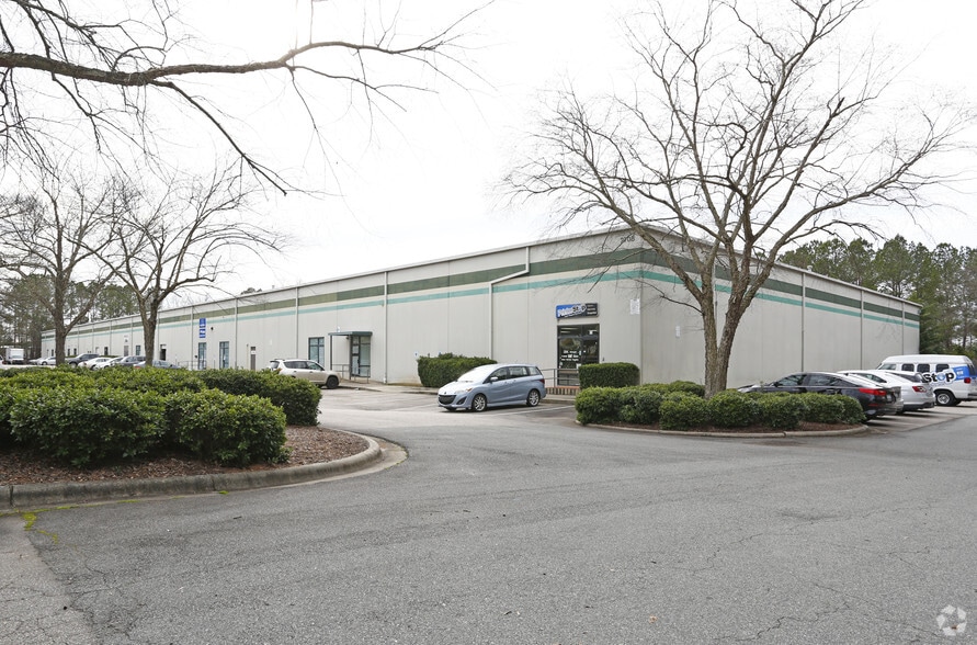 2708 Discovery Dr, Raleigh, NC for lease - Building Photo - Image 3 of 6