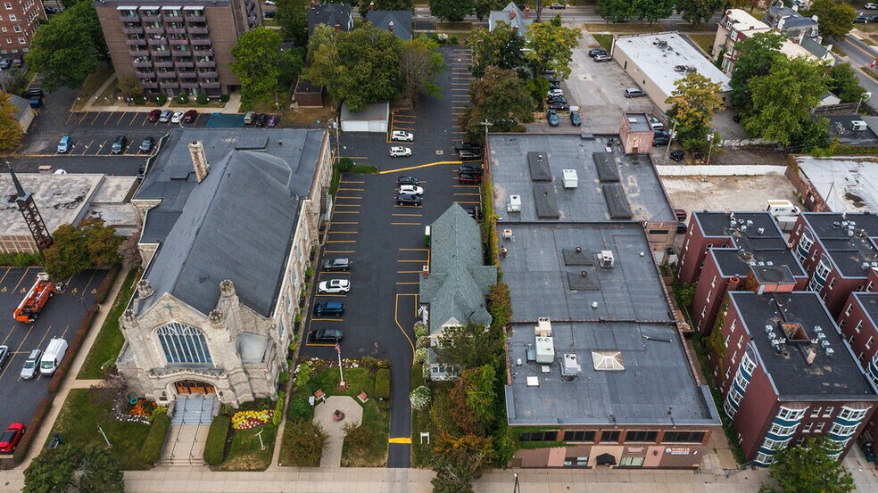 1092 Main St, Buffalo, NY à louer - Photo du bâtiment - Image 3 de 32