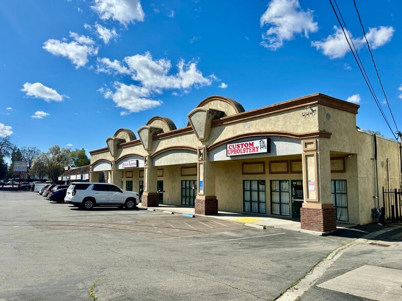 4445-4447 Auburn Blvd, Sacramento, CA for lease - Building Photo - Image 2 of 28