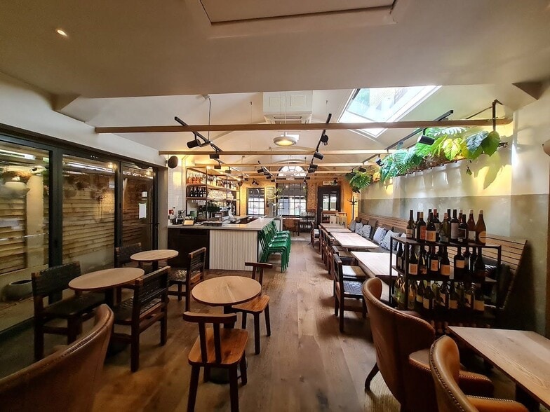 9 Station Appr, Richmond for lease - Building Photo - Image 3 of 5